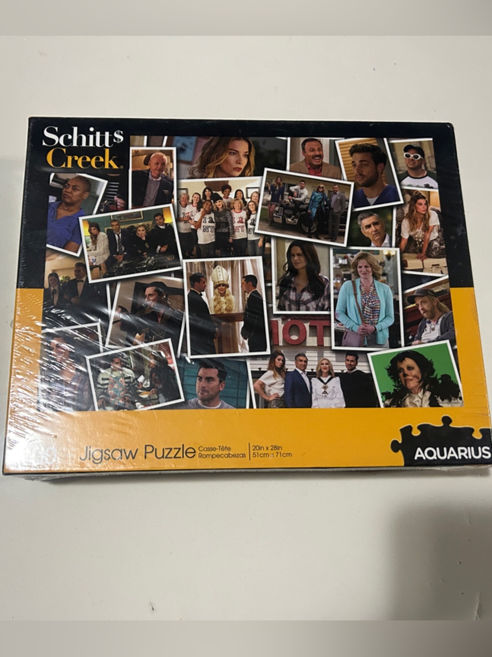 Schitt's Creek Jigsaw Puzzle - Black & Yellow Box